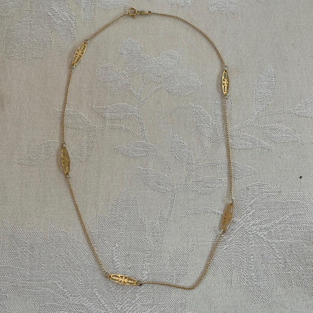 14k filigre16 inch gold station necklace used